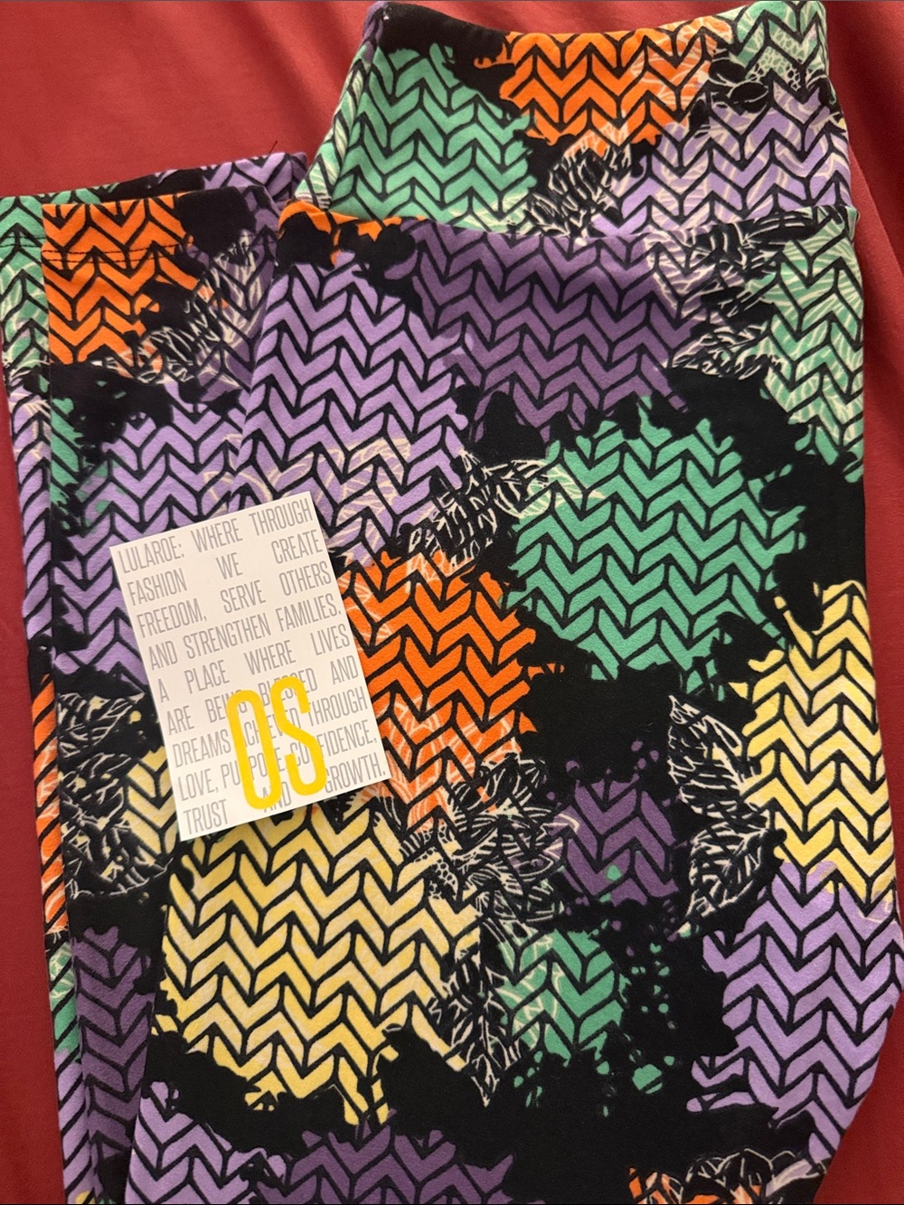 LuLaRoe OS Leggings in Purple, Green, Orange & Yellow Abstract Chevron